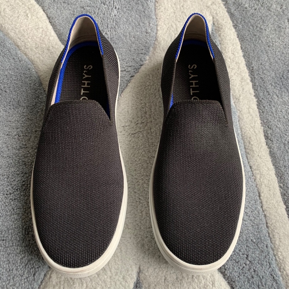 Black Rothy’s sneakers size 6.5